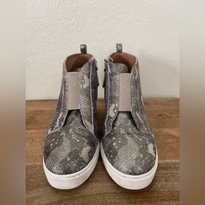 L. PAOLO Metallic Leather Snakeskin
Wedge women shoes